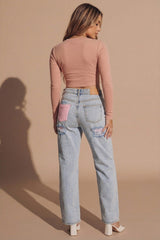 Light Wash Distressed Straight Leg Jeans With Pink Pocket Detail - Eynas